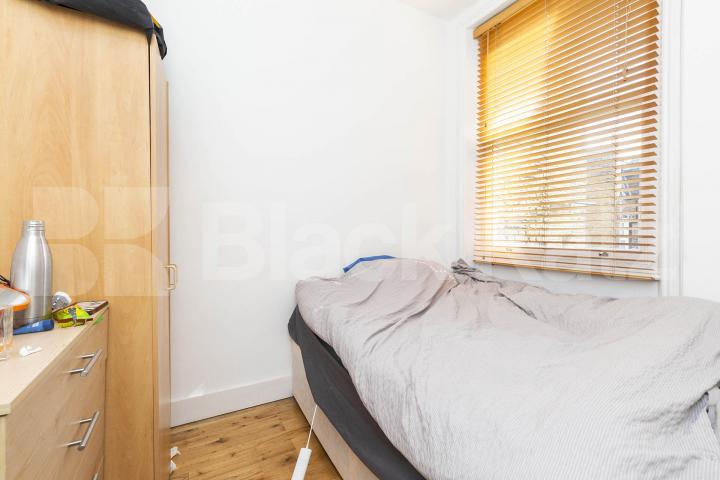 Modern Apartment Fulham Road, Fulham